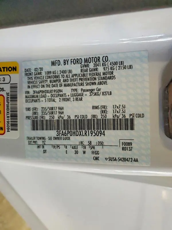 2020 FORD FUSION SE  