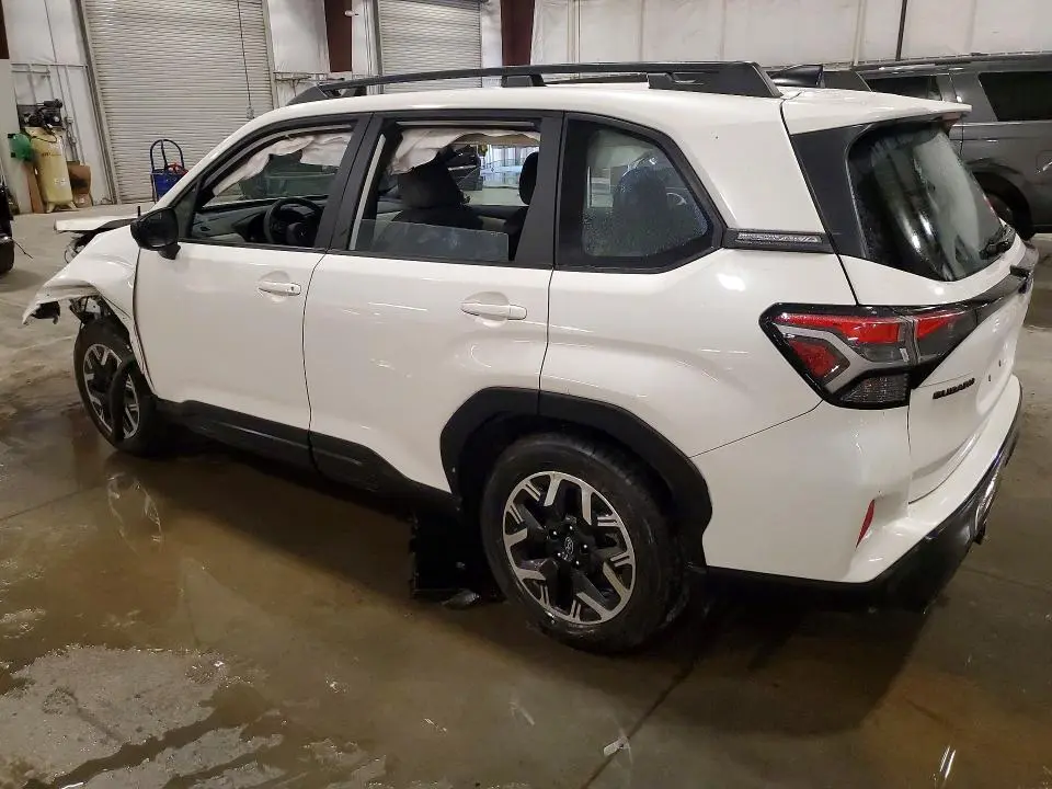 2025 SUBARU FORESTER   