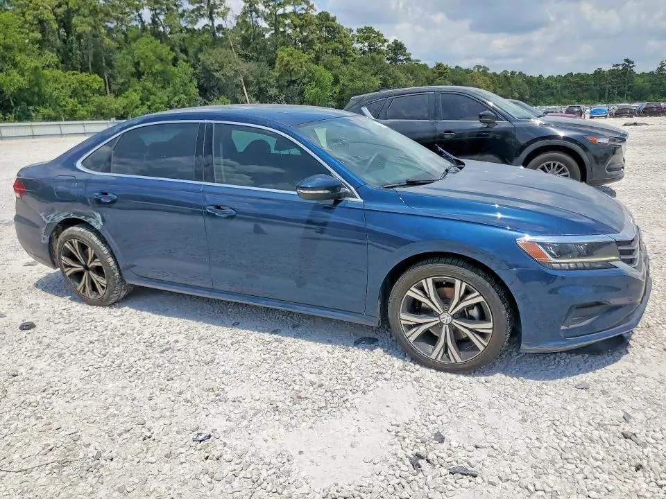 2022 VOLKSWAGEN PASSAT SE  