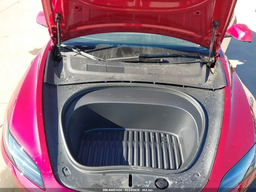 2026 TESLA MODEL 3 PREMIUM REAR-WHEEL DRIVE/STANDARD REAR-WHEEL DRIVE