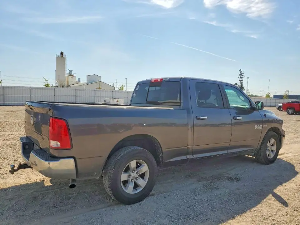 2017 RAM 1500 SLT  