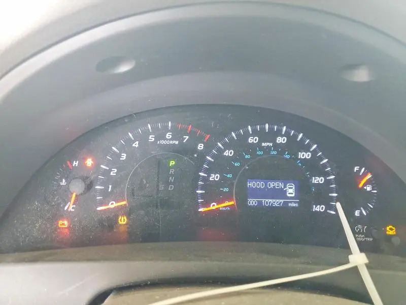 2011 TOYOTA CAMRY XLE  