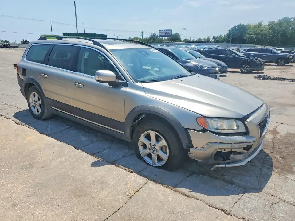 2013 VOLVO XC70 3.2  
