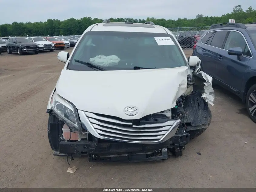 2017 TOYOTA SIENNA LIMITED PREMIUM 7 PASSENGER