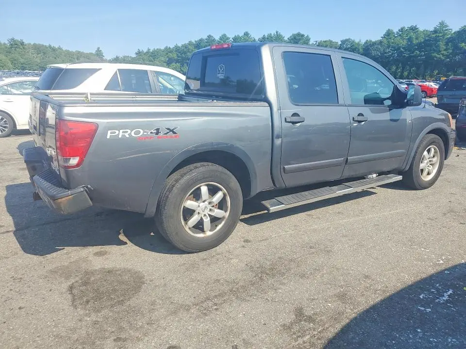 2012 NISSAN TITAN SV  