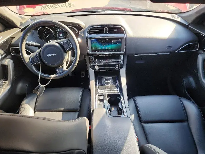 2019 JAGUAR F-PACE PREMIUM  