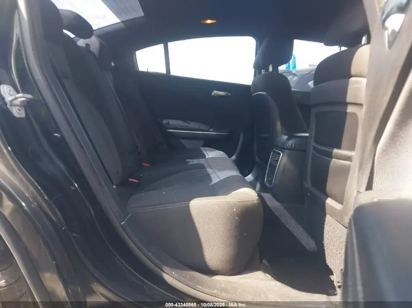 2016 DODGE CHARGER SE