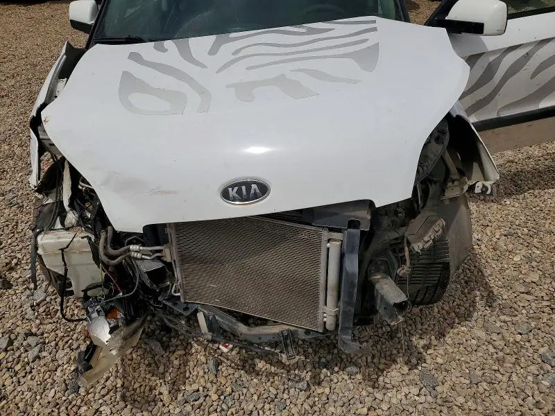 2011 KIA SOUL +  