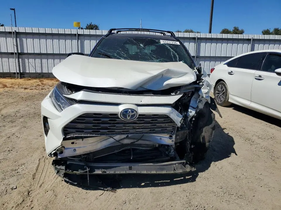 2021 TOYOTA RAV4 XSE  