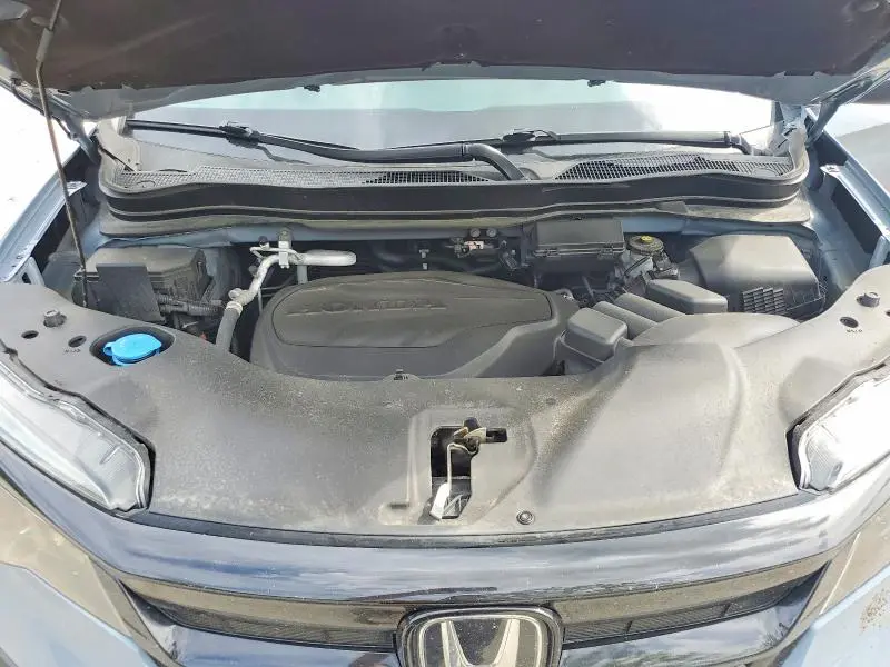 2022 HONDA PILOT SE  