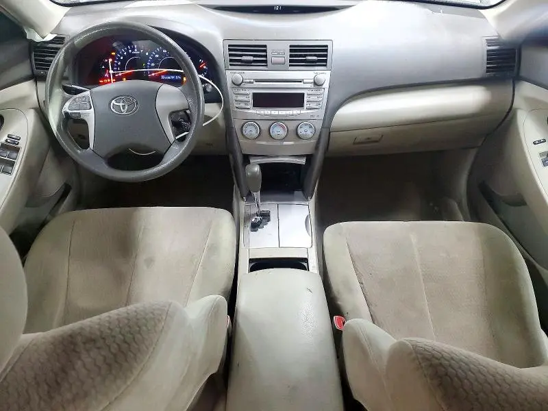 2010 TOYOTA CAMRY LE  