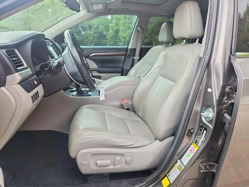 2016 TOYOTA HIGHLANDER LIMITED  