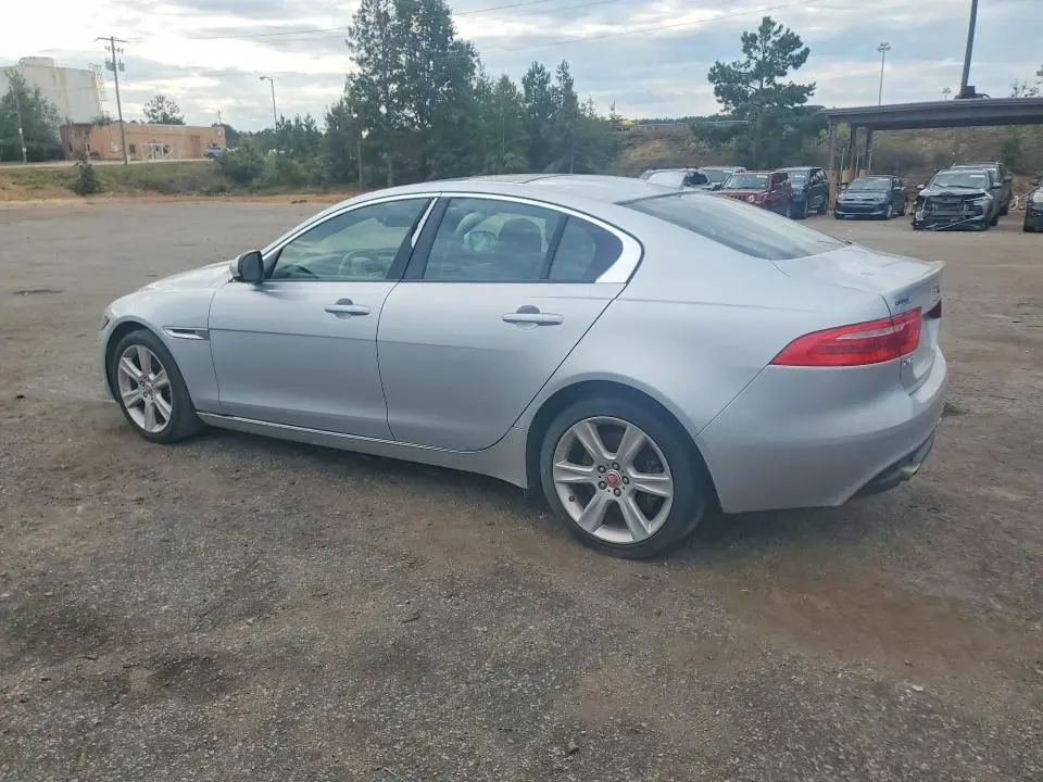 2018 JAGUAR XE PREMIUM  