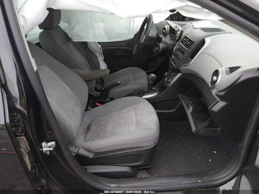 2015 CHEVROLET SONIC LS AUTO