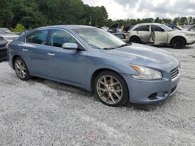 2010 NISSAN MAXIMA S  