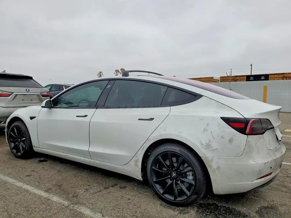 2018 TESLA MODEL 3   