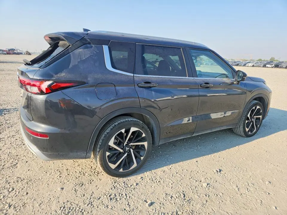 2024 MITSUBISHI OUTLANDER SE  