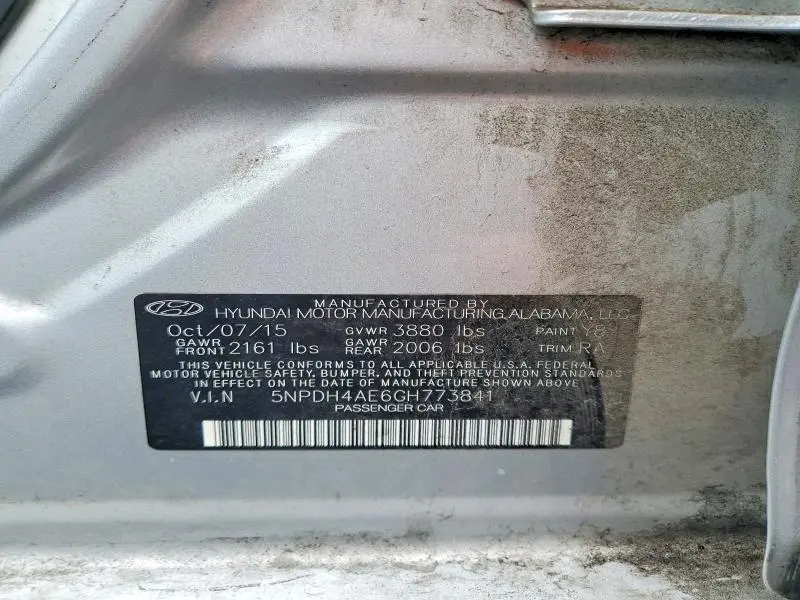 2016 HYUNDAI ELANTRA SE  