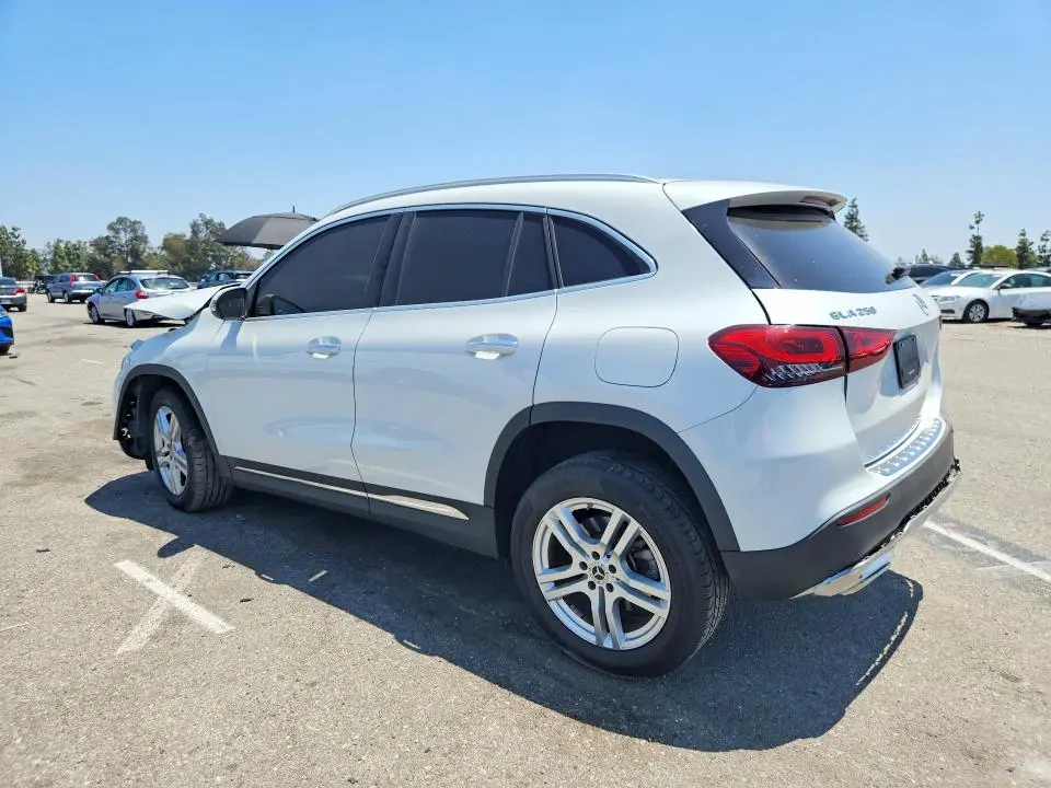 2021 MERCEDES-BENZ GLA 250  