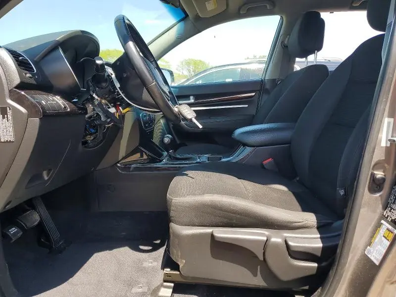 2015 KIA SORENTO LX  