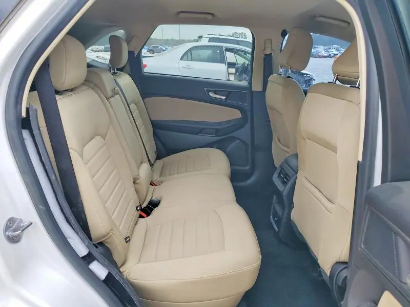 2021 FORD EDGE SE  