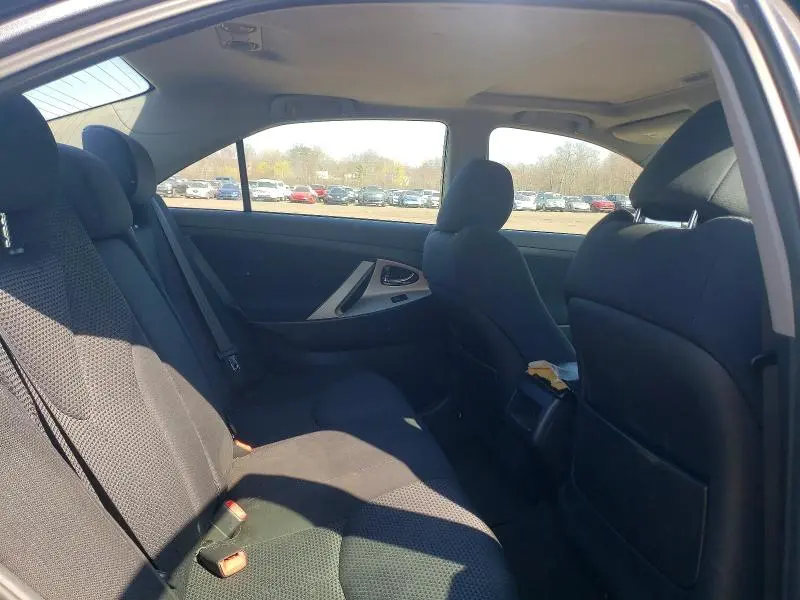 2010 TOYOTA CAMRY SE  