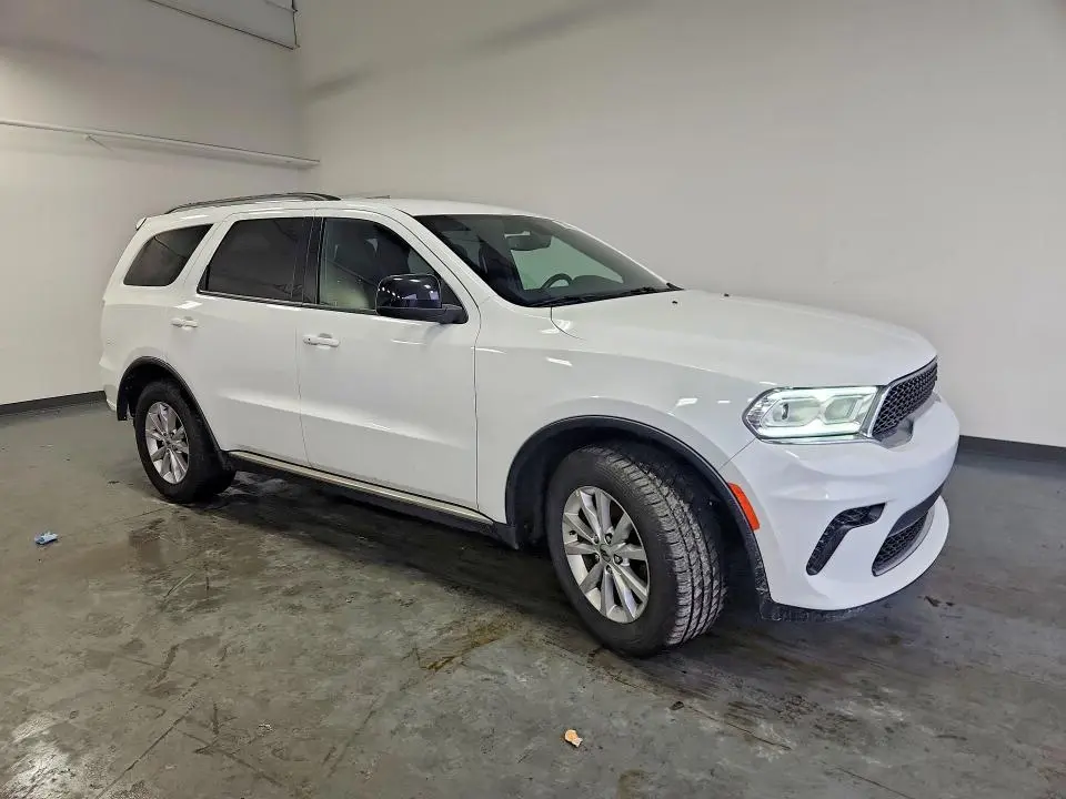 2023 DODGE DURANGO SXT  