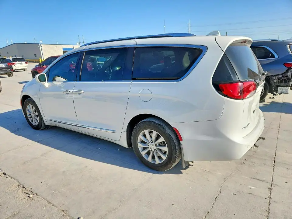 2019 CHRYSLER PACIFICA TOURING L  