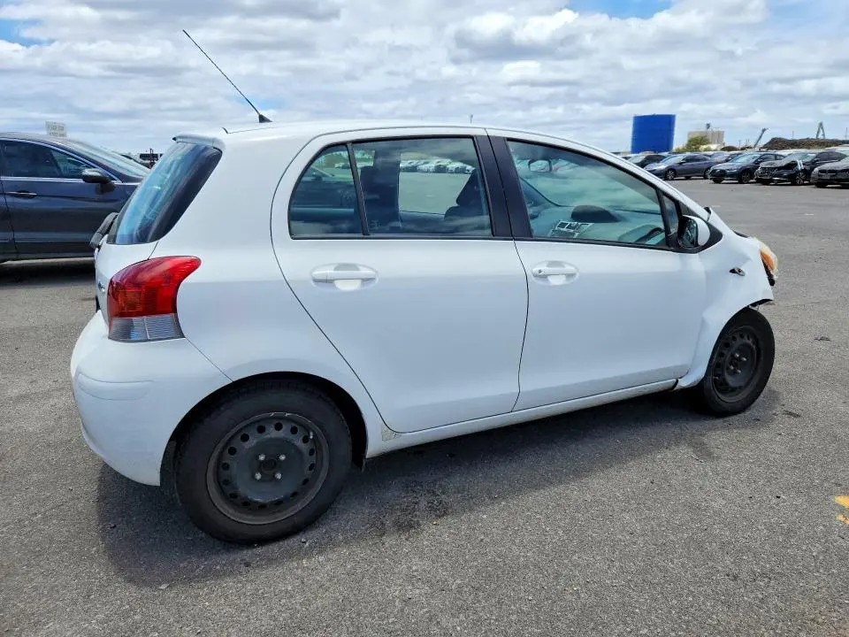 2010 TOYOTA YARIS BASE  