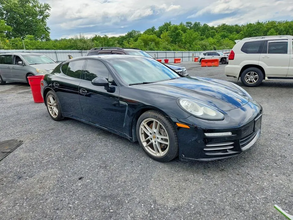 2015 PORSCHE PANAMERA 2  