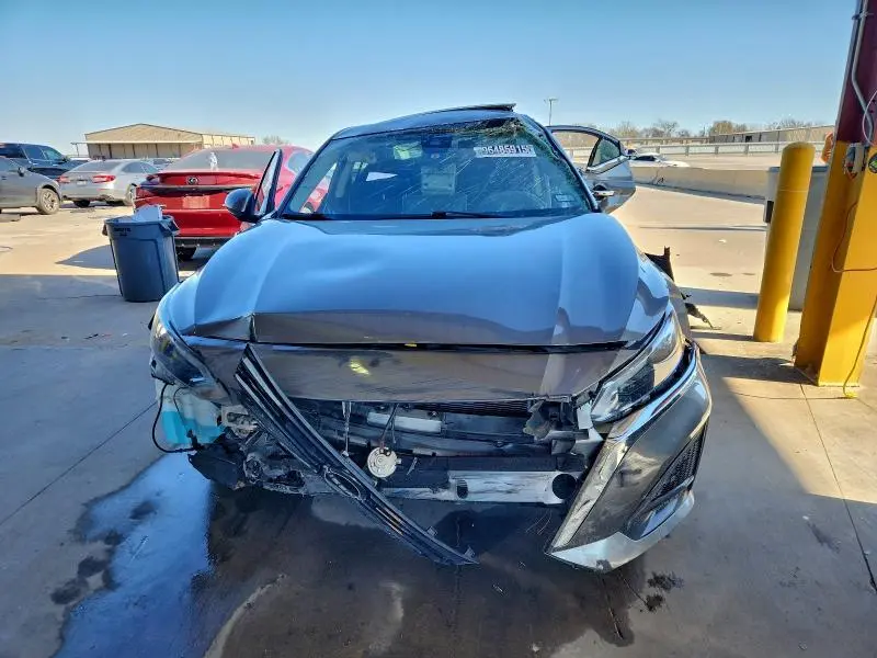 2023 NISSAN ALTIMA SV  