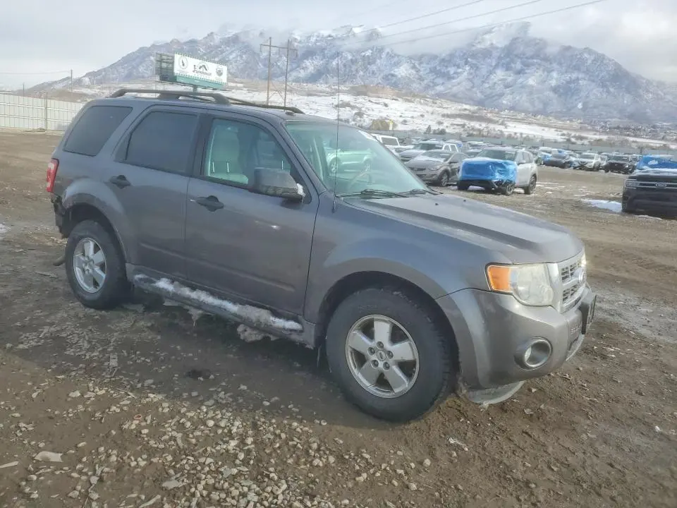 2012 FORD ESCAPE XLT  