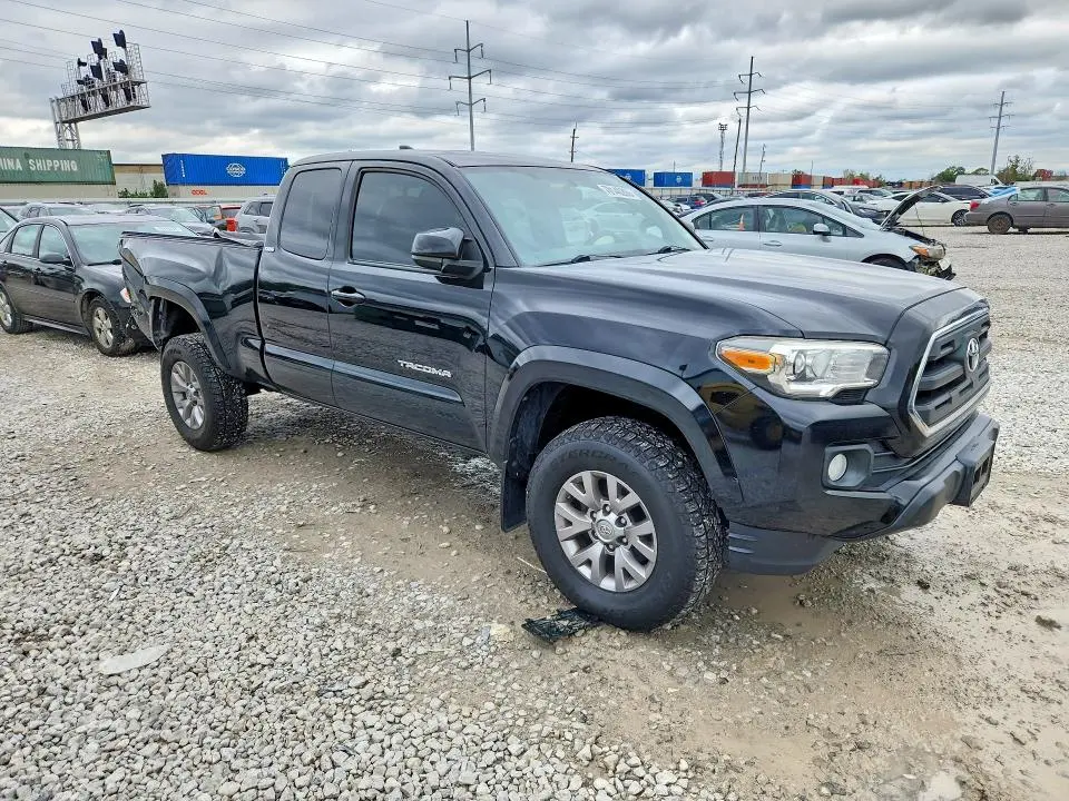 2017 TOYOTA TACOMA SR5 V6  