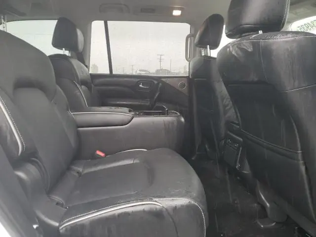 2023 INFINITI QX80 LUXE  