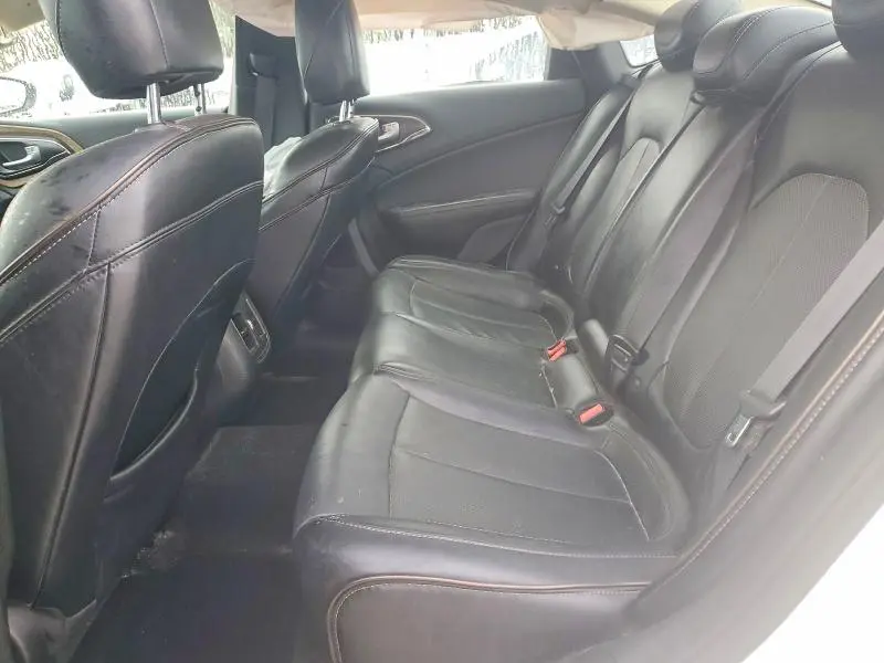 2015 CHRYSLER 200 C  