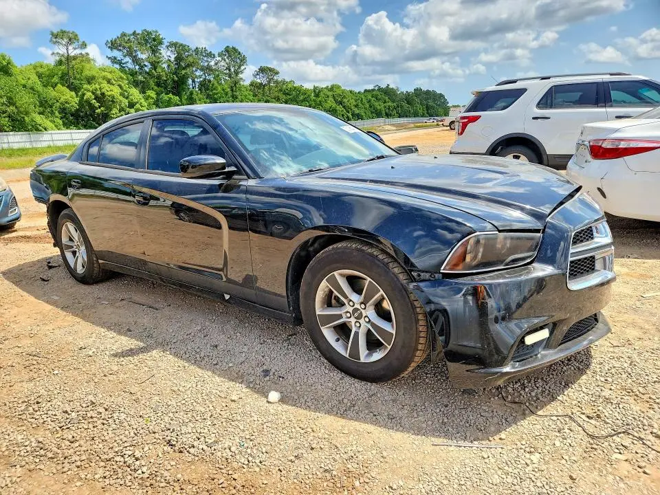 2014 DODGE CHARGER SE  