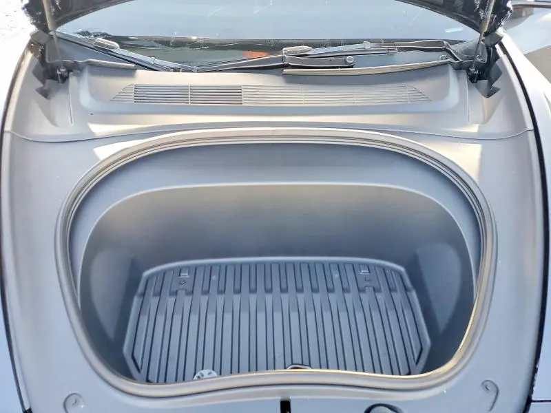 2026 TESLA MODEL 3   