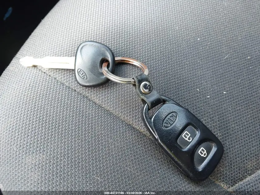 2010 KIA SOUL +