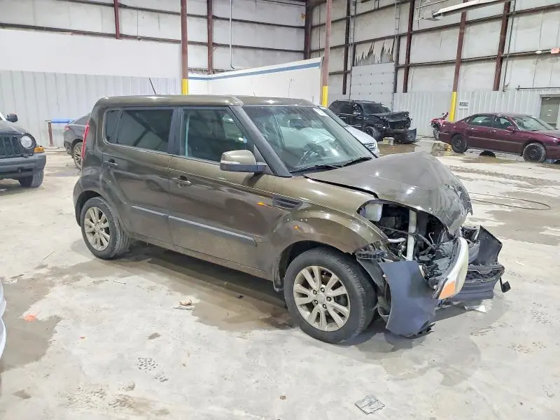 2013 KIA SOUL +  