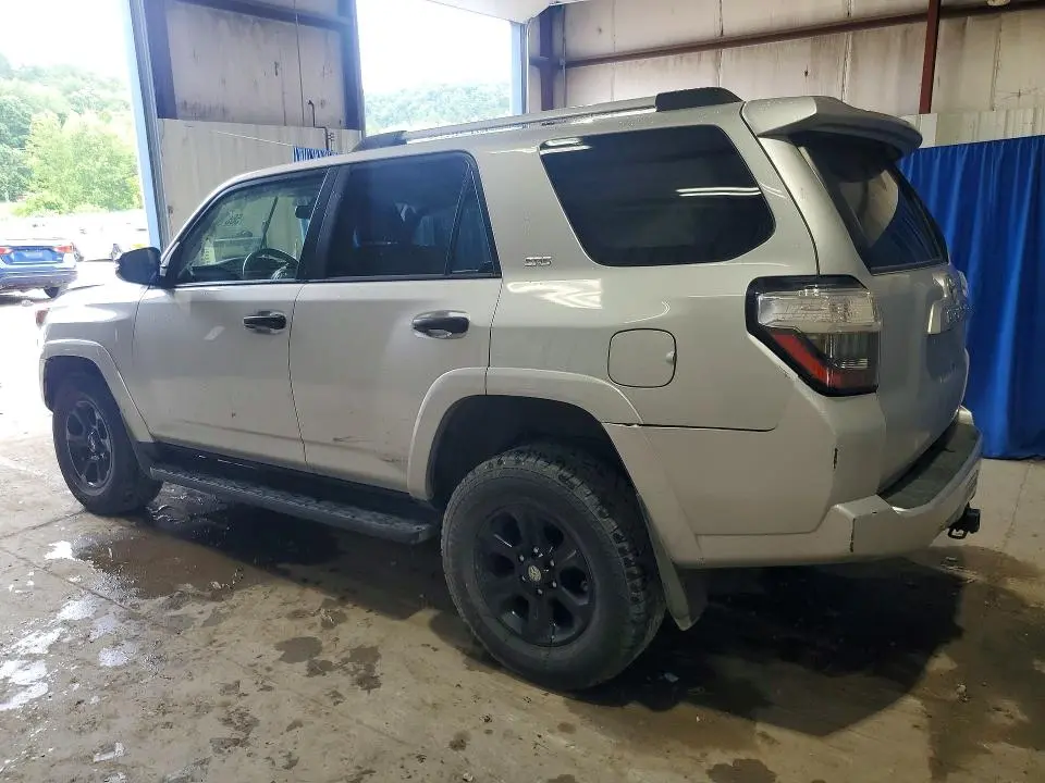 2022 TOYOTA 4RUNNER SR5 PREMIUM  
