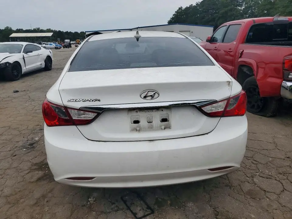 2011 HYUNDAI SONATA GLS  