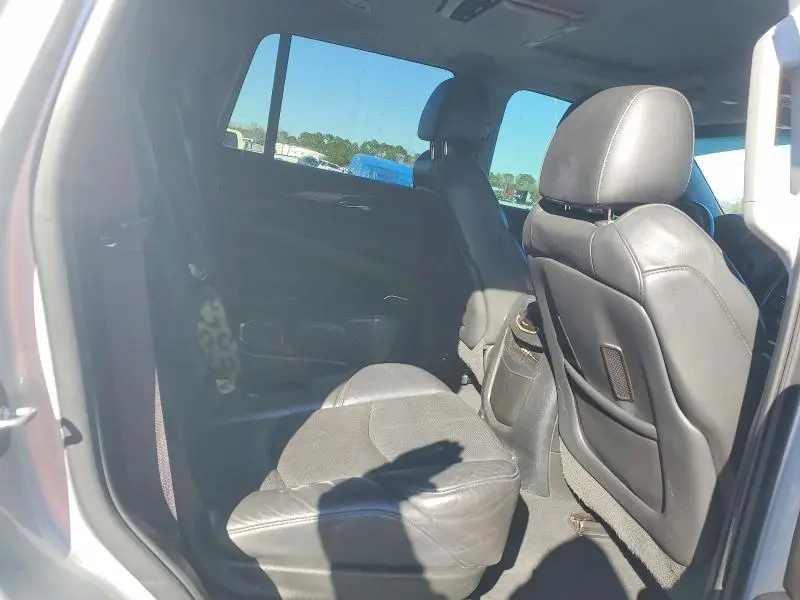 2016 CADILLAC ESCALADE LUXURY  