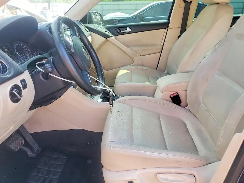 2012 VOLKSWAGEN TIGUAN S  