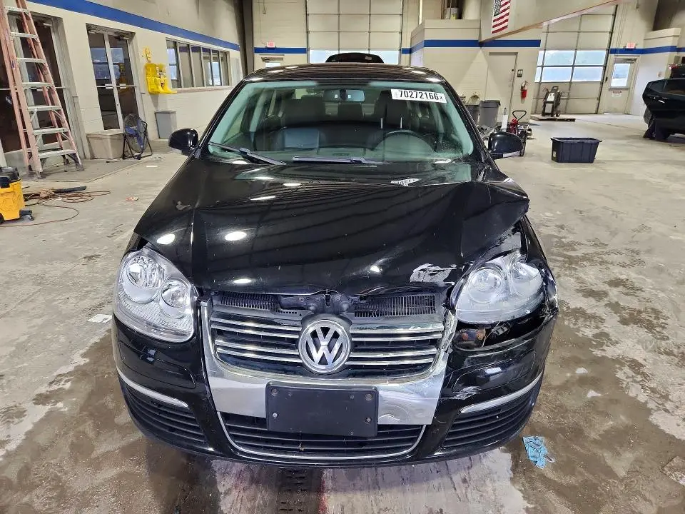 2010 VOLKSWAGEN JETTA LIMITED  