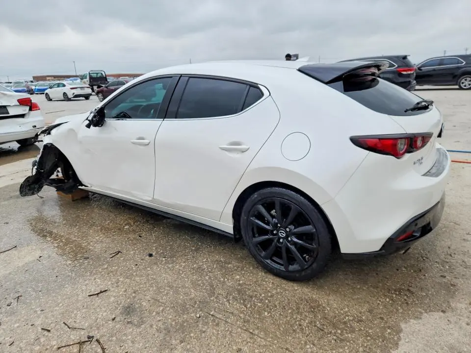 2024 MAZDA 3 PREMIUM PLUS  