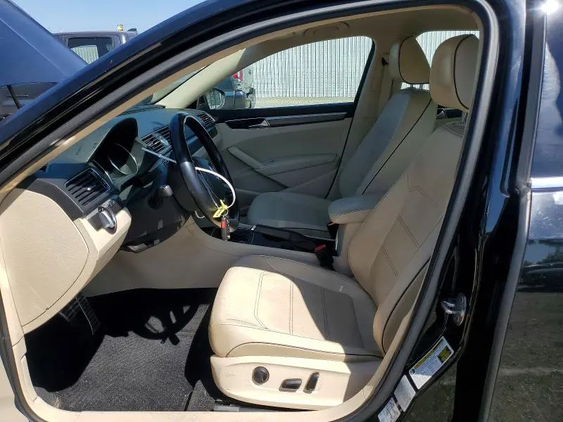 2016 VOLKSWAGEN PASSAT S  