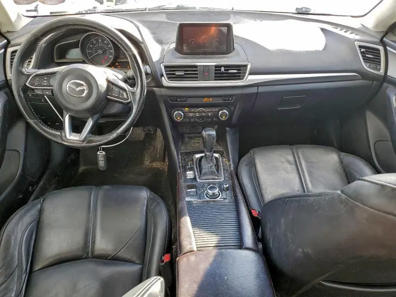 2018 MAZDA 3 TOURING  