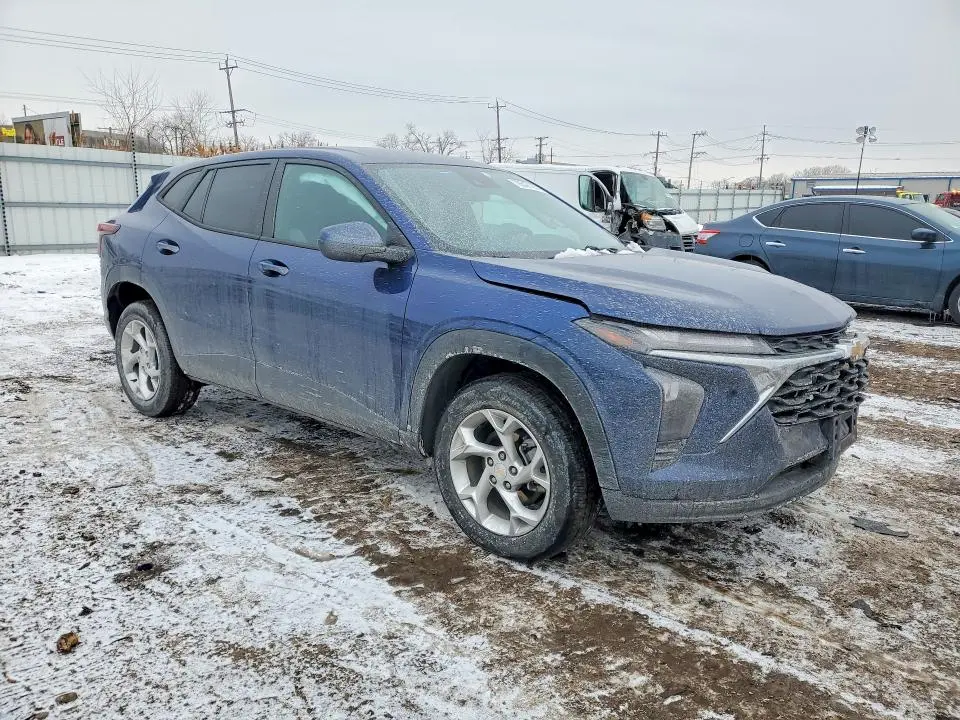 2024 CHEVROLET TRAX LS  