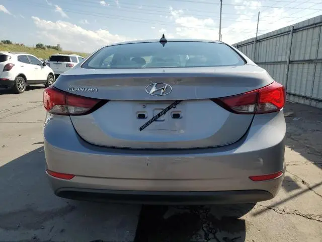 2016 HYUNDAI ELANTRA SE  