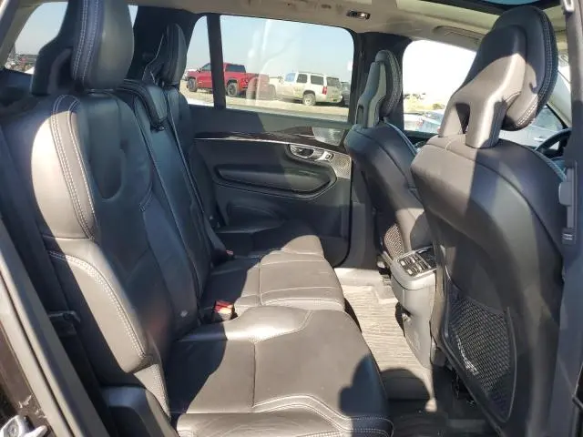 2017 VOLVO XC90 T6  